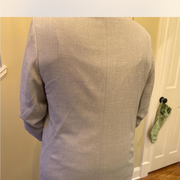 H&M Gray Blazer - Size XL - Perfect Condition - Versatile Style for Any Occasion - Picture 3 of 6